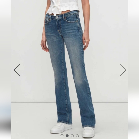 7 For All Mankind "A Pocket" Flare Leg Jeans - Picture 3 of 16